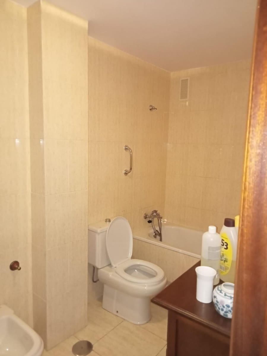 3 bedroom Penthouse for rent in Malaga city with pool garage - € 2,200 (Ref: 9778394)