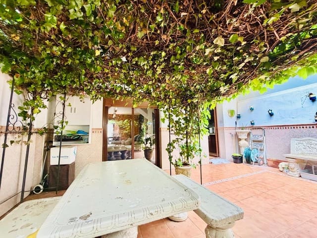 4 Zimmer Reihenhaus zu verkaufen in Benalmádena mit Garage - 453.000 € (Ref: 9786787)