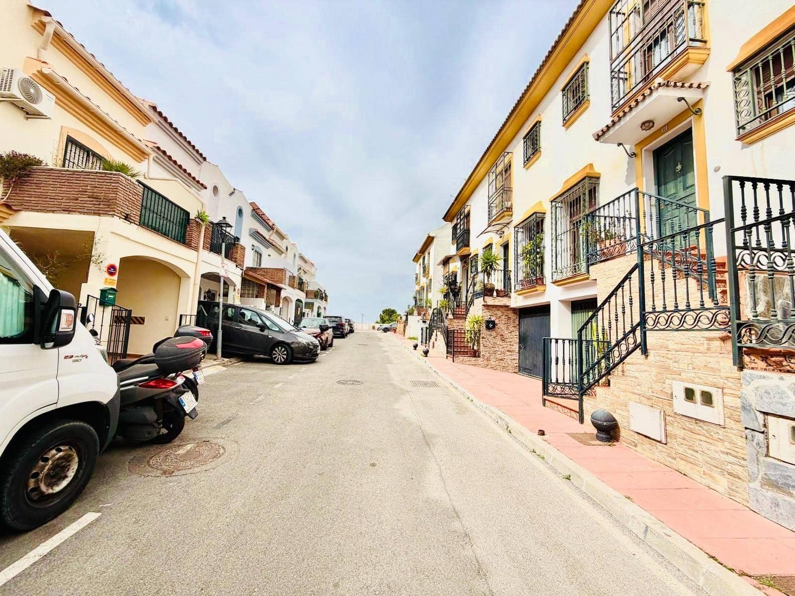 4 Zimmer Reihenhaus zu verkaufen in Benalmadena mit Garage - 453.000 € (Ref: 9786787)