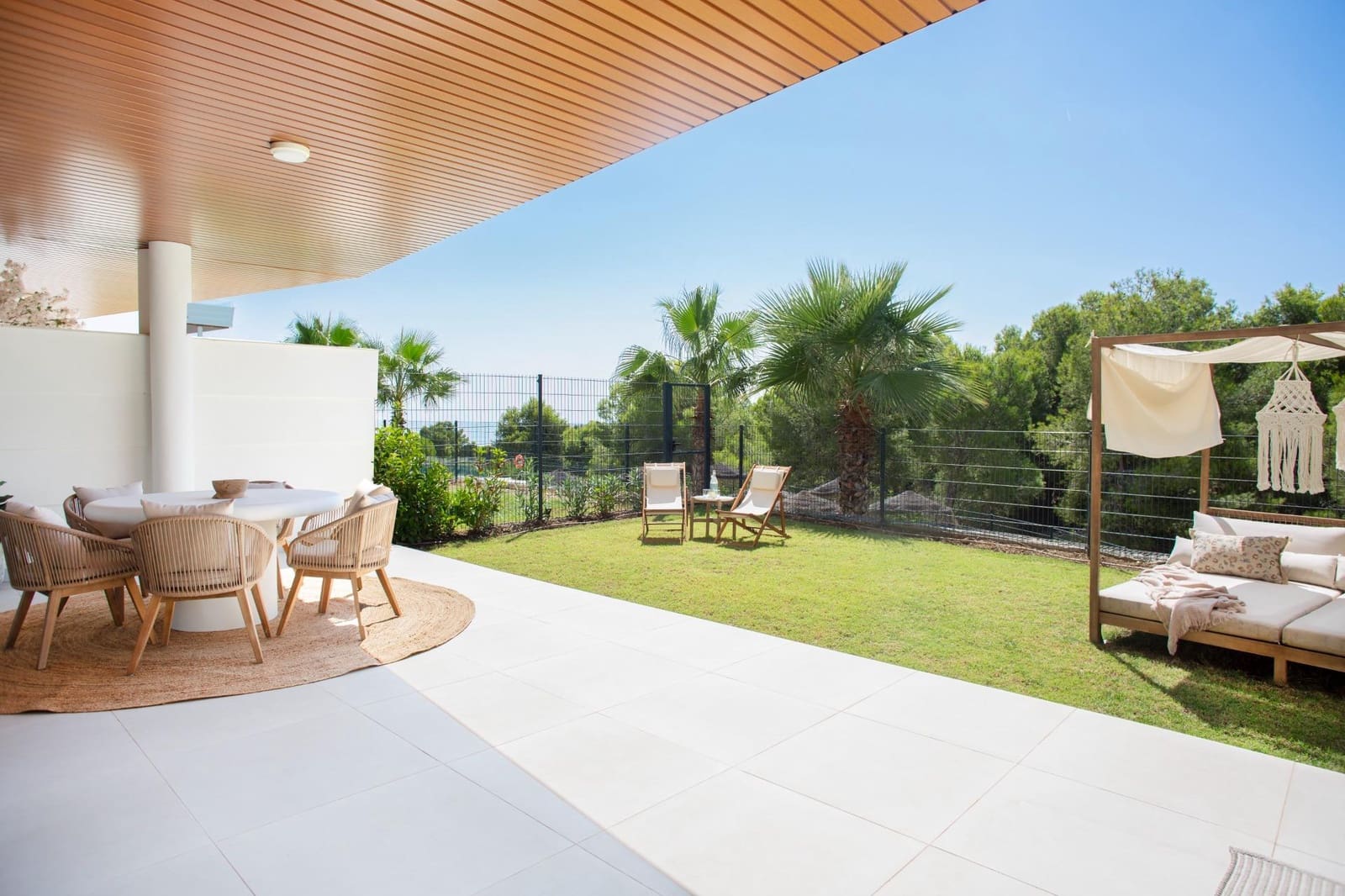 Apartamento de 2 habitaciones en Fuengirola en venta con piscina garaje - 695.000 € (Ref: 9786788)