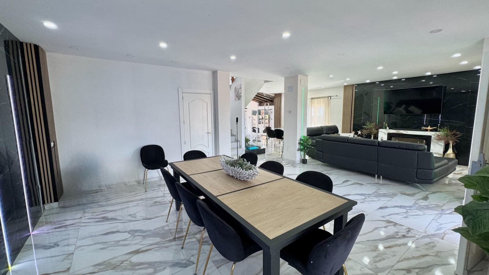 5 sypialnia Willa na sprzedaż w Alhaurin de la Torre z basenem garażem - 775 000 € (Ref: 9791241)