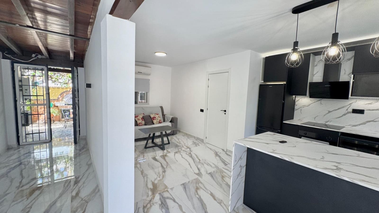 5 sypialnia Willa na sprzedaż w Alhaurin de la Torre z basenem garażem - 775 000 € (Ref: 9791241)