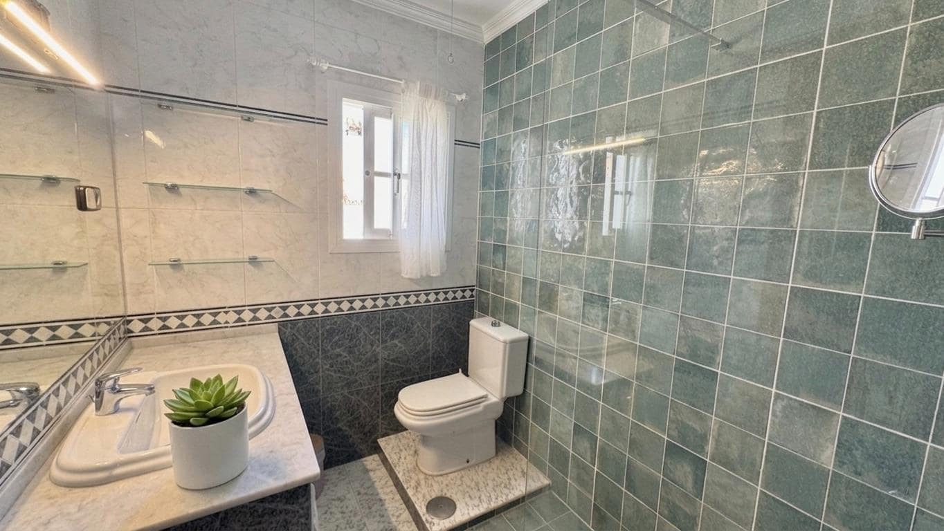 5 sypialnia Willa na sprzedaż w Alhaurin de la Torre z basenem garażem - 775 000 € (Ref: 9791241)