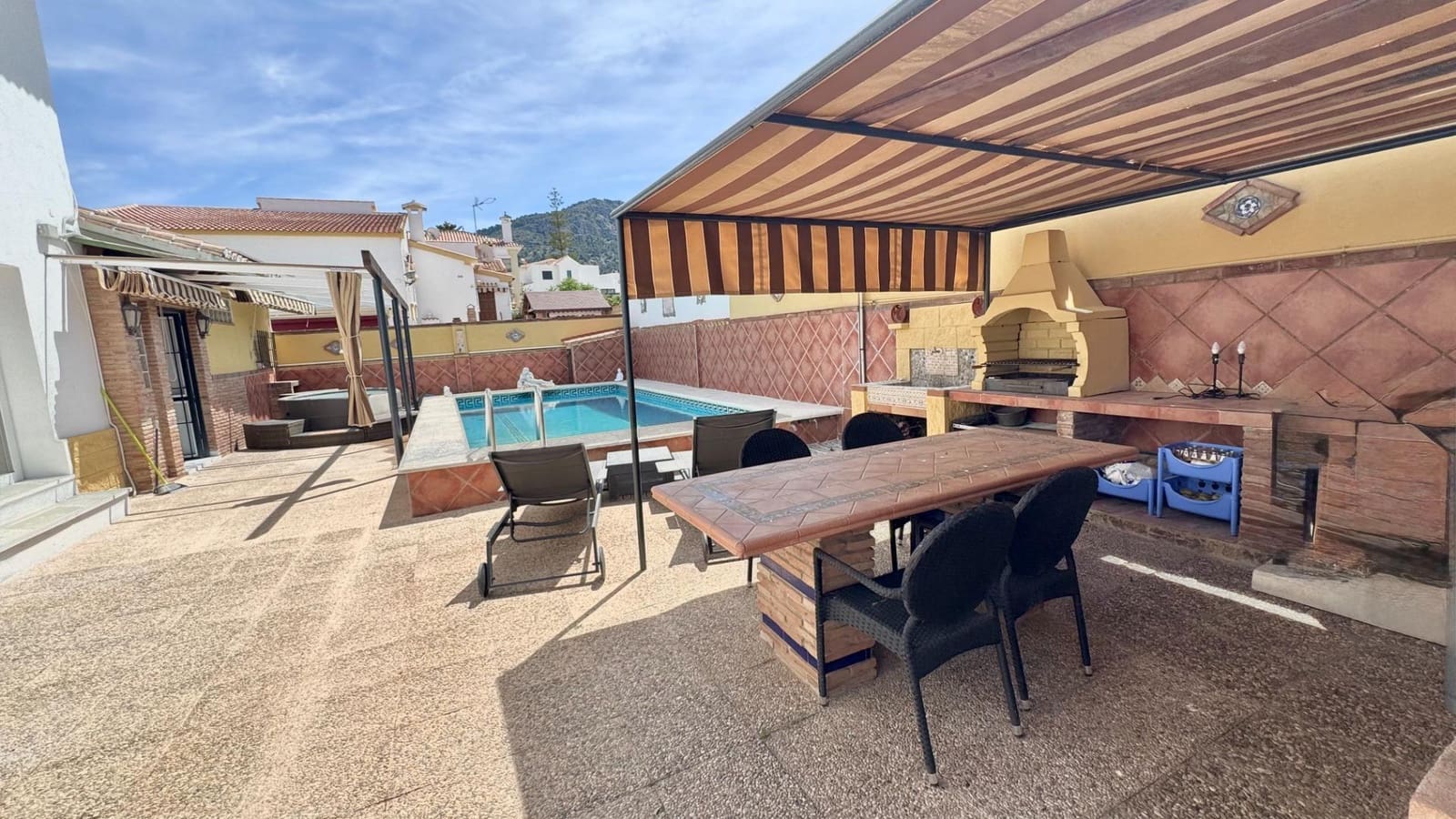 5 sypialnia Willa na sprzedaż w Alhaurin de la Torre z basenem garażem - 775 000 € (Ref: 9791241)