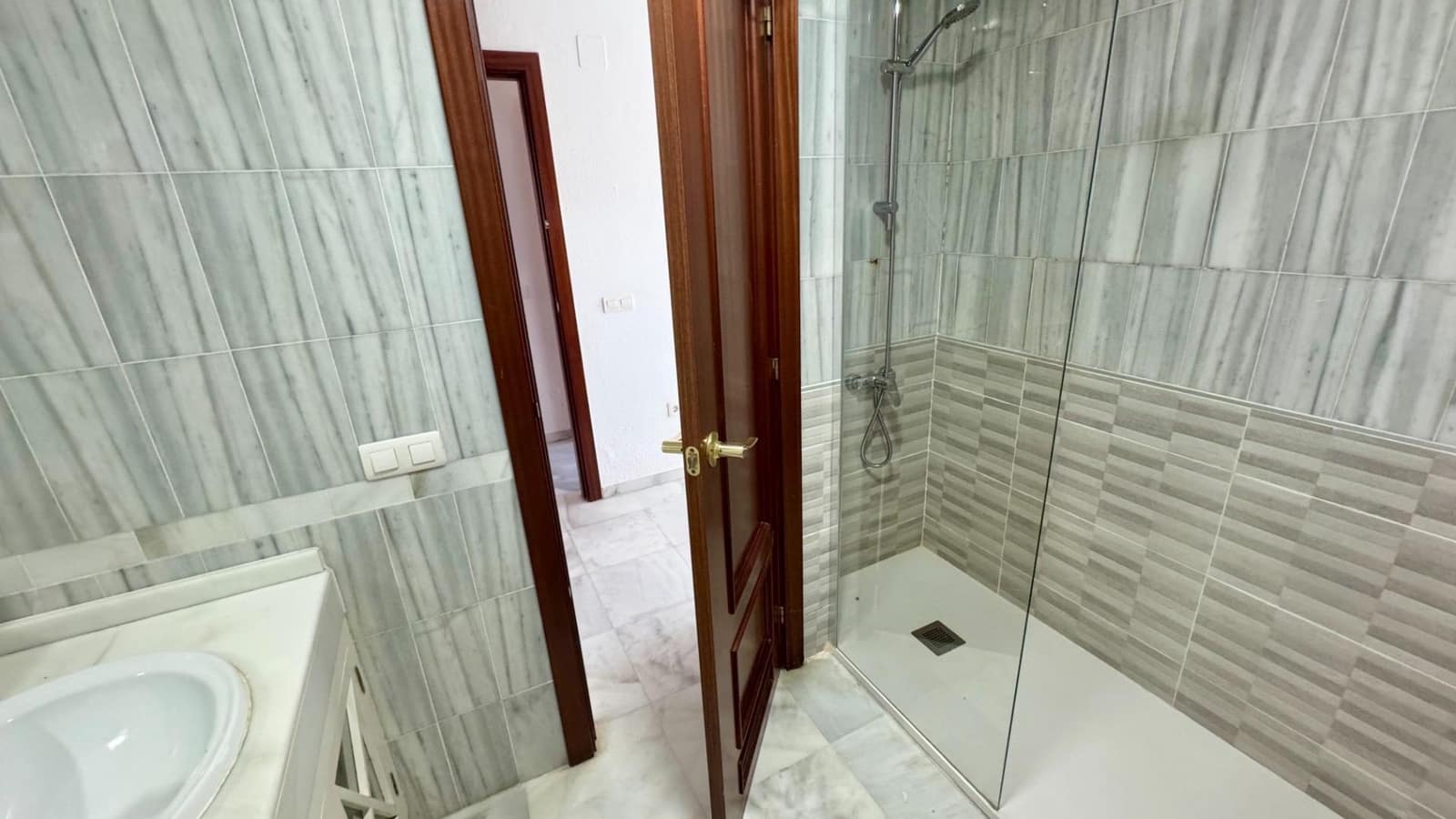 4 sypialnia Penthouse do wynajęcia w Miasto Malaga z basenem - 2 000 € (Ref: 9820379)
