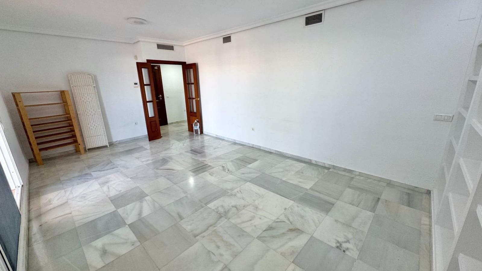 4 sypialnia Penthouse do wynajęcia w Miasto Malaga z basenem - 2 000 € (Ref: 9820379)