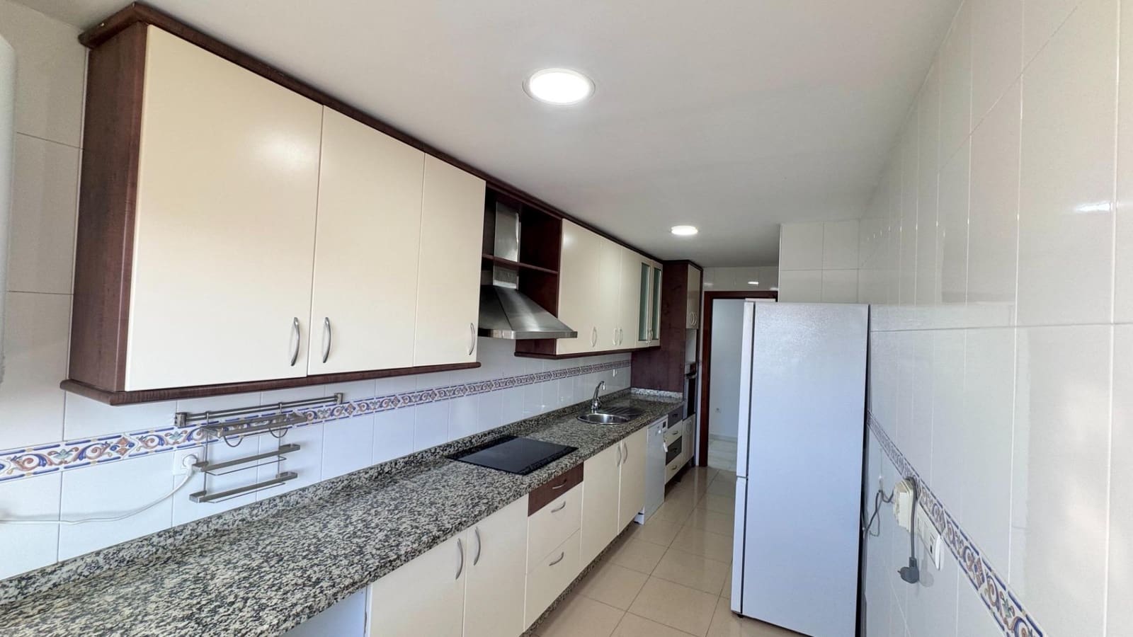 4 sypialnia Penthouse do wynajęcia w Miasto Malaga z basenem - 2 000 € (Ref: 9820379)