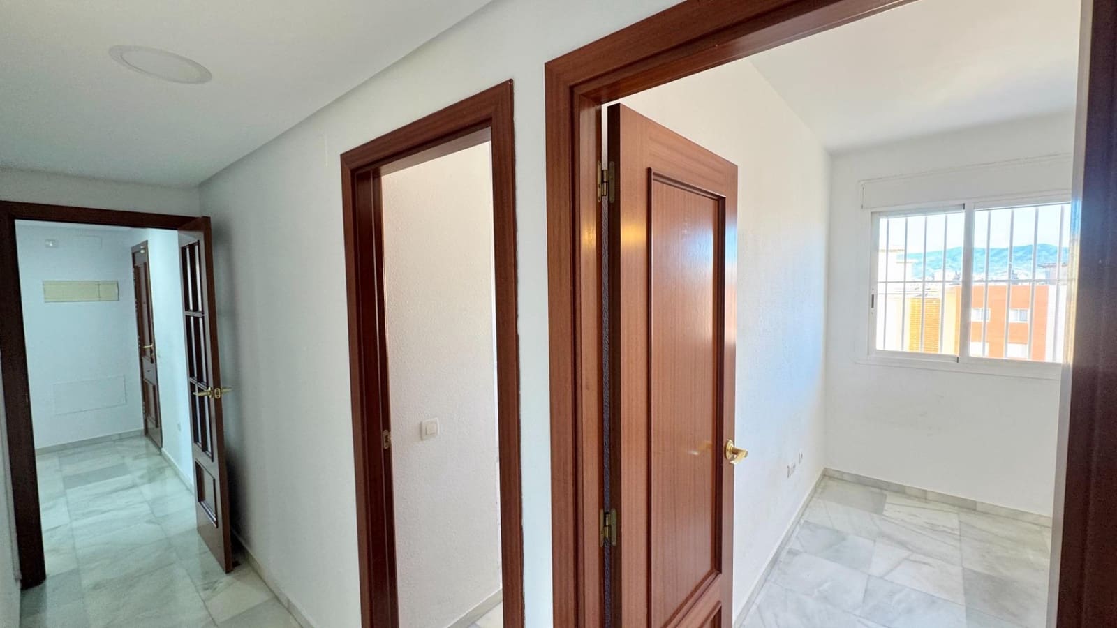 4 sypialnia Penthouse do wynajęcia w Miasto Malaga z basenem - 2 000 € (Ref: 9820379)