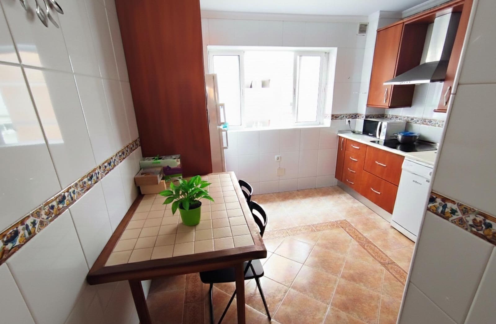 4 sypialnia Mieszkanie do wynajęcia w Miasto Malaga z garażem - 1 800 € (Ref: 9820380)