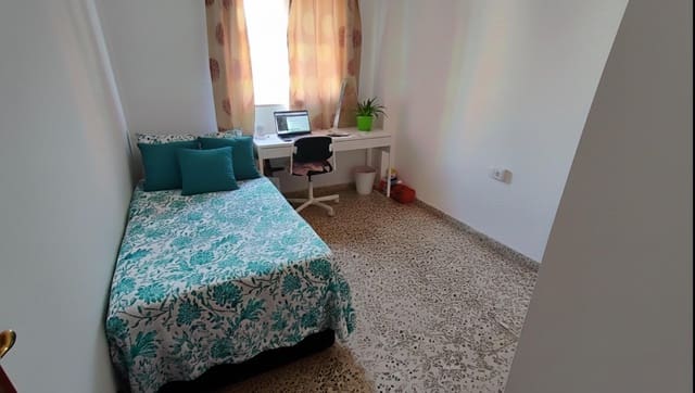 4 sypialnia Mieszkanie do wynajęcia w Cruz de Humilladero, Miasto Málaga z garażem - 1 800 € (Ref: 9820380)
