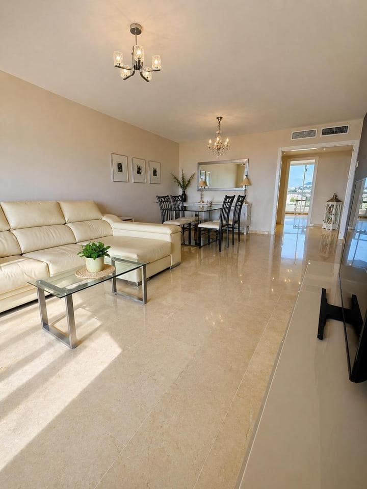 2 soverom Leilighet til salgs i Fuengirola med svømmebasseng garasje - € 380 000 (Ref: 9820381)