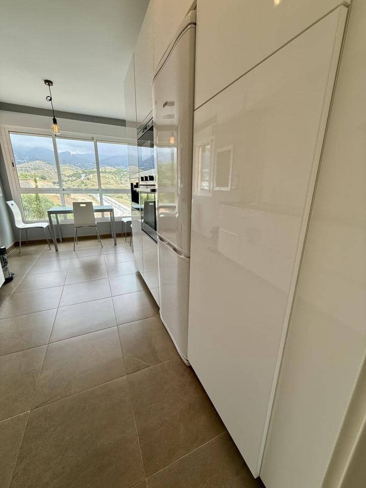 2 soverom Leilighet til salgs i Fuengirola med svømmebasseng garasje - € 380 000 (Ref: 9820381)