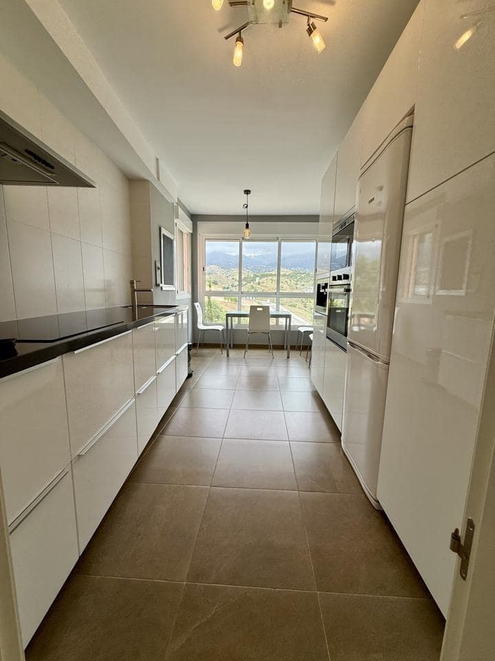 2 soverom Leilighet til salgs i Fuengirola med svømmebasseng garasje - € 380 000 (Ref: 9820381)