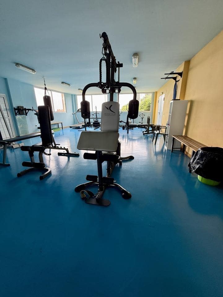 2 soverom Leilighet til salgs i Fuengirola med svømmebasseng garasje - € 380 000 (Ref: 9820381)
