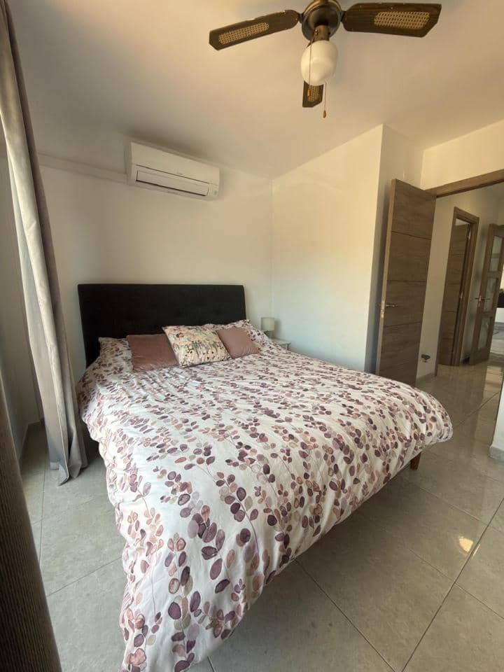 2 soverom Leilighet til salgs i Torrequebrada med svømmebasseng garasje - € 395 000 (Ref: 9822756)