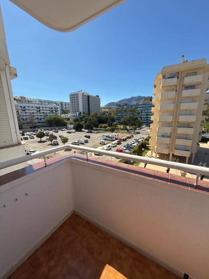 2 soverom Leilighet til salgs i Torrequebrada med svømmebasseng garasje - € 395 000 (Ref: 9822756)