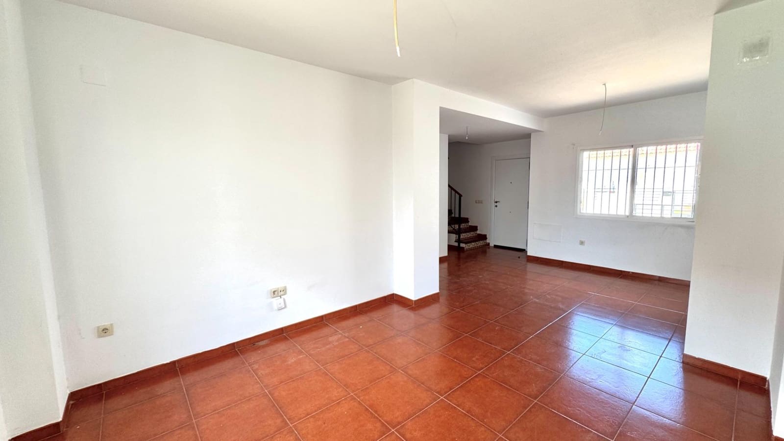 3 soveværelse Rækkehus til salg i Campillos med garage - € 149.000 (Ref: 9829356)