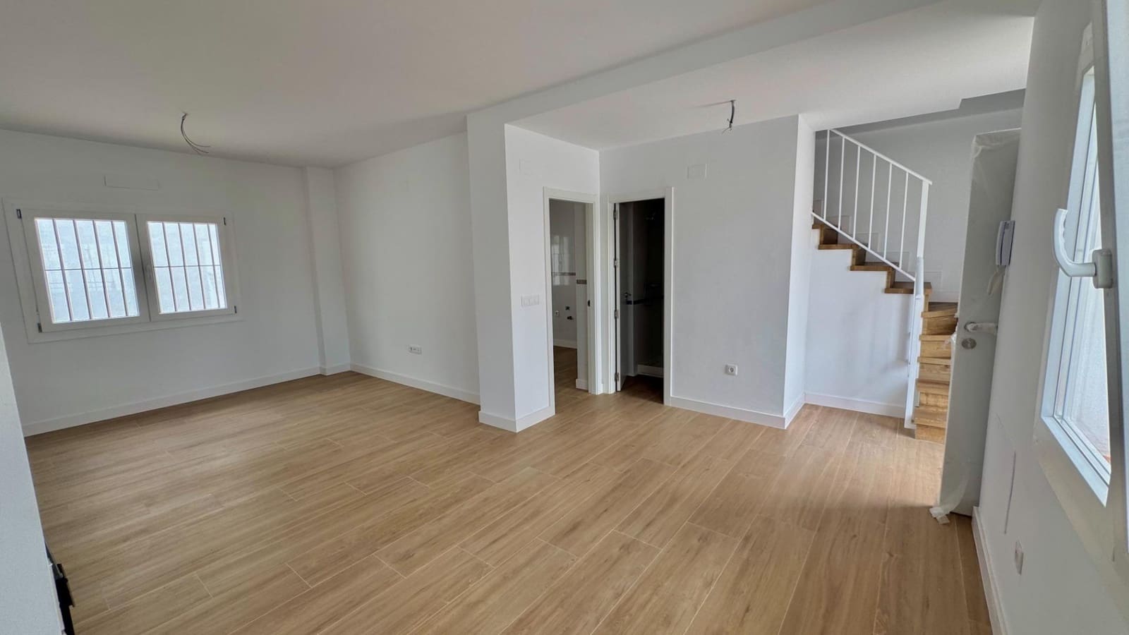 3 makuuhuone Rivitalo myytävänä paikassa Campillos mukana 
autotalli - 178 000 € (Ref: 9831701)