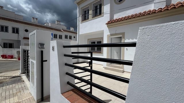 3 quarto Moradia em Banda para venda em Campillos com garagem - 178 000 € (Ref: 9831701)