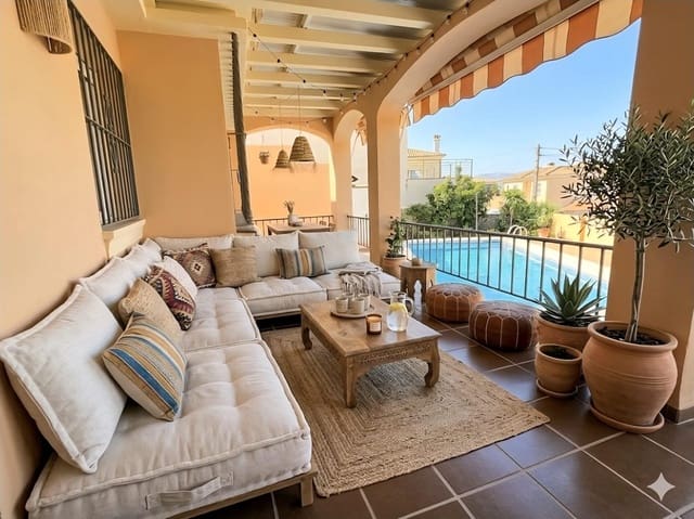 4 soverom Villa til salgs i Puerto de la Torre, Málaga by med garasje - € 772 000 (Ref: 9867134)