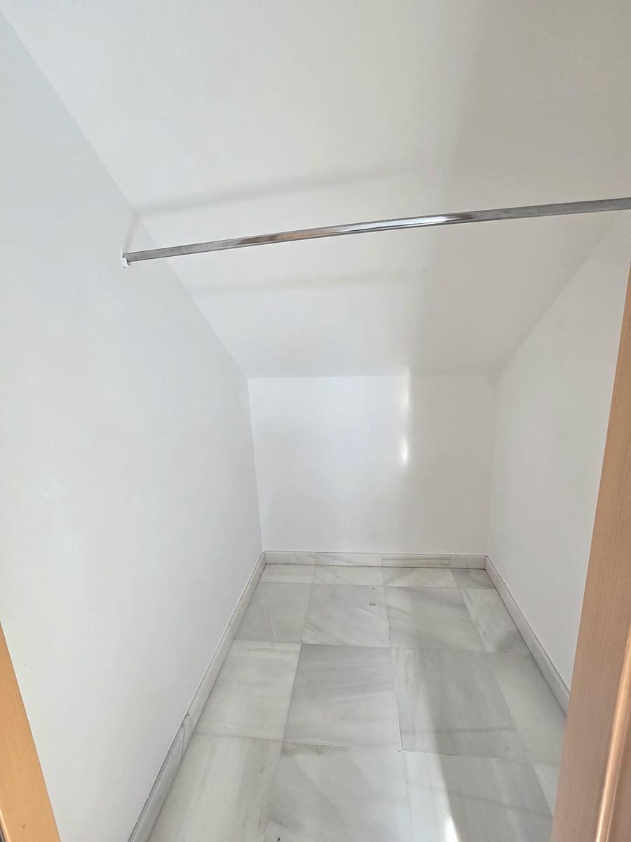4 soverom Rekkehus til salgs i Benalmadena med garasje - € 440 000 (Ref: 9867135)