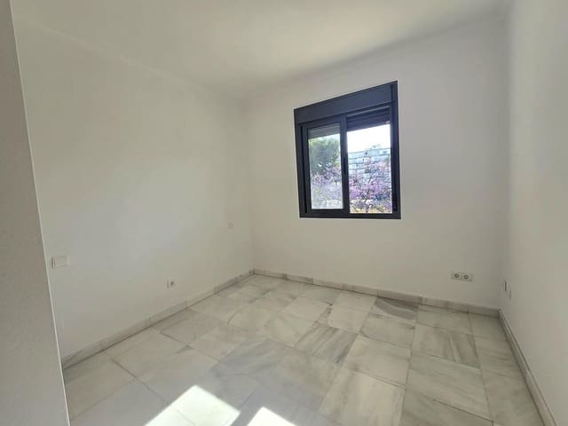 4 soverom Rekkehus til salgs i Benalmádena med garasje - € 440 000 (Ref: 9867135)