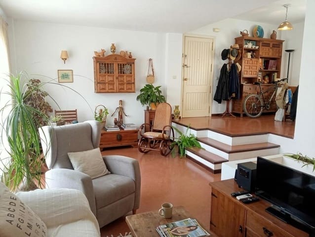5 slaapkamer Appartement te koop in Torremolinos met zwembad - € 252.000 (Ref: 9879009)