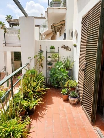 5 slaapkamer Appartement te koop in Torremolinos met zwembad - € 252.000 (Ref: 9879009)