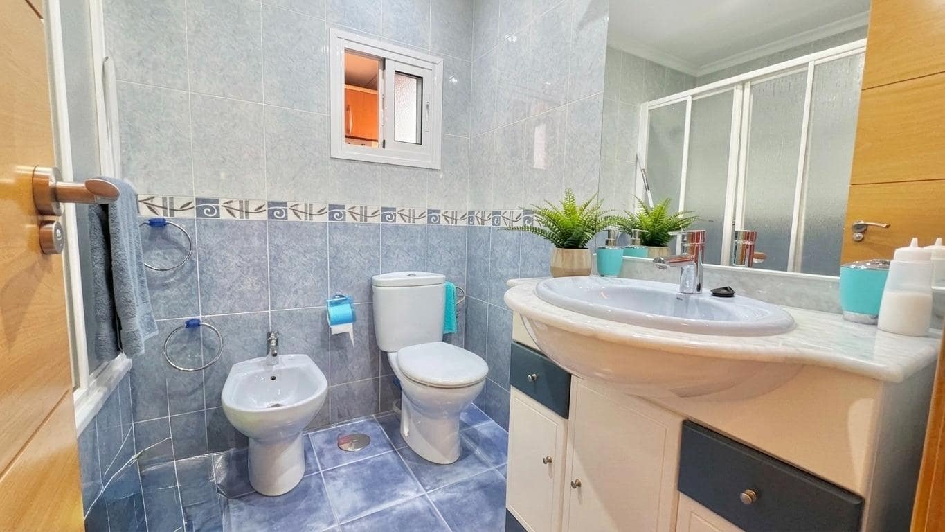 3 soveværelse Lejlighed til salg i Malaga by med garage - € 299.000 (Ref: 9885007)