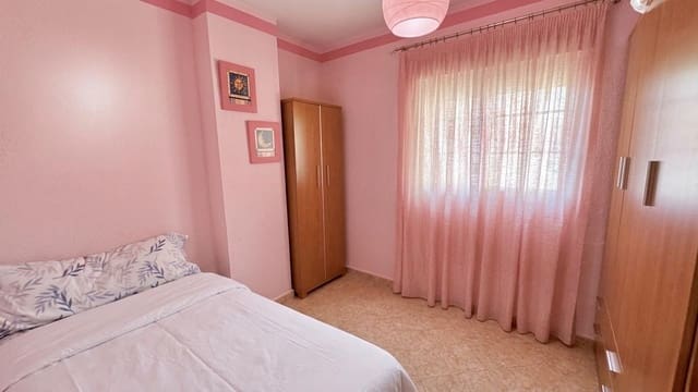 3 soveværelse Lejlighed til salg i Málaga by med garage - € 299.000 (Ref: 9885007)