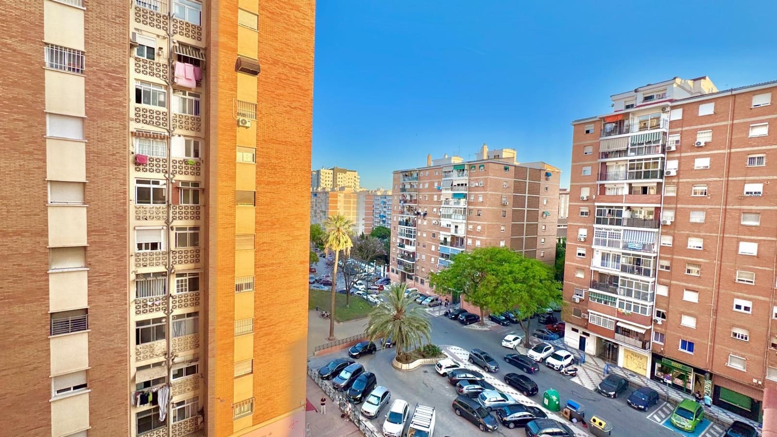 3 soveværelse Lejlighed til salg i Malaga by med garage - € 299.000 (Ref: 9885007)