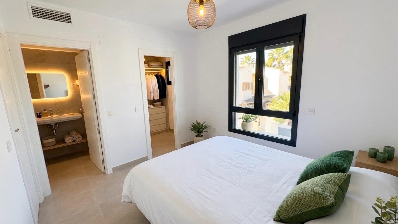 2 Zimmer Reihenhaus zu verkaufen in Torremolinos mit Pool Garage - 590.000 € (Ref: 9890559)