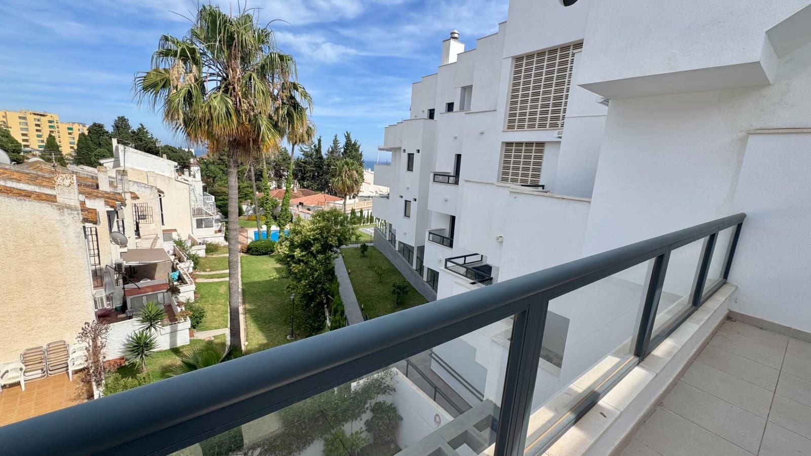 2 Zimmer Reihenhaus zu verkaufen in Torremolinos mit Pool Garage - 590.000 € (Ref: 9890559)