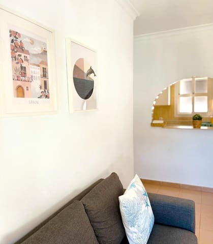 3 soveværelse Lejlighed til salg i Cruz de Humilladero, Málaga by - € 253.000 (Ref: 9894066)