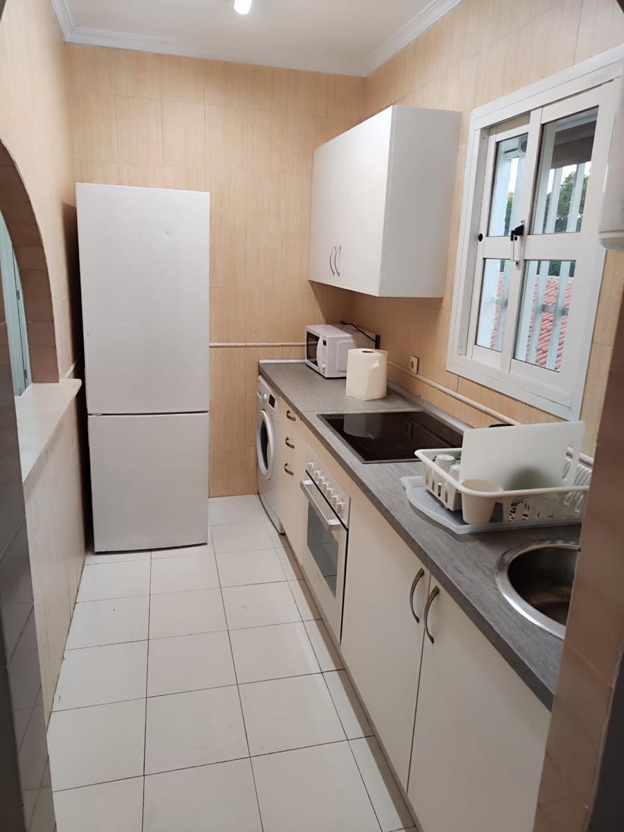 3 soveværelse Lejlighed til salg i Malaga by - € 253.000 (Ref: 9894066)