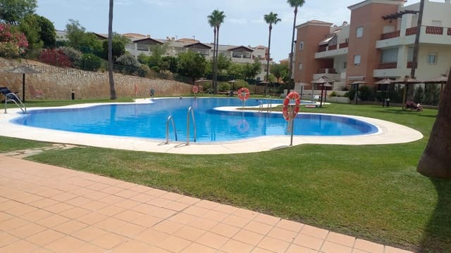 2 soverom Leilighet til salgs i Benalmádena med svømmebasseng garasje - € 355 000 (Ref: 9913332)