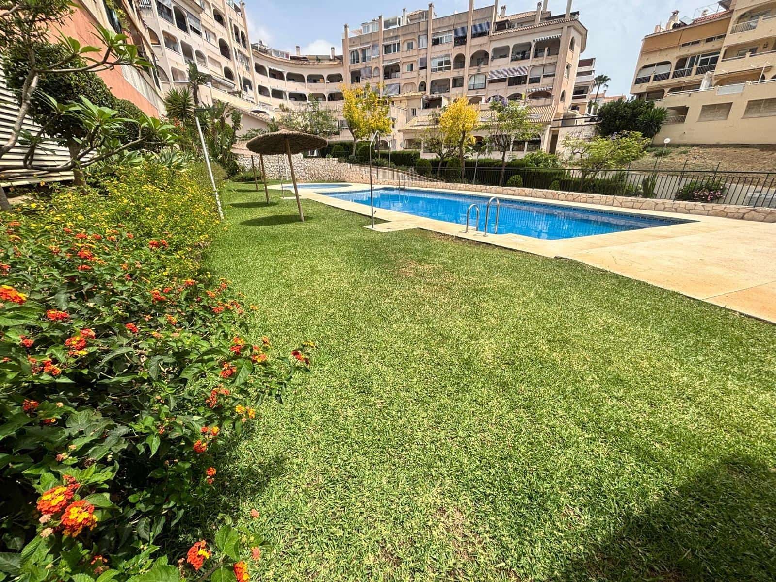1 soverom Leilighet til salgs i Torrequebrada med svømmebasseng garasje - € 270 000 (Ref: 9929544)