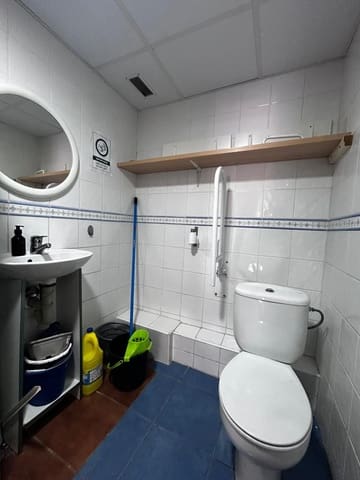 2 soveværelse Erhverv til leje i Benalmádena - € 800 (Ref: 9936544)