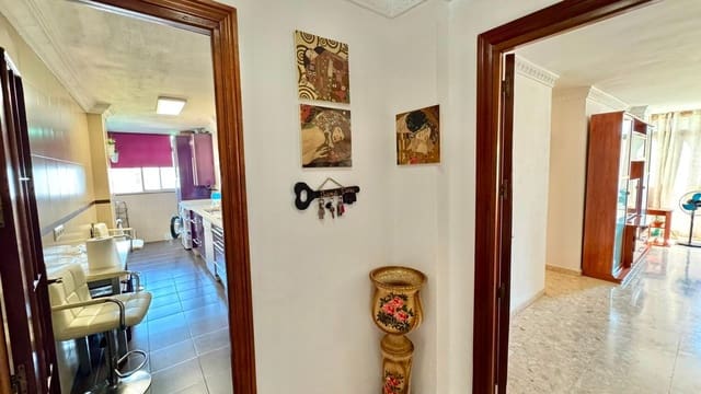 3 soverom Leilighet til salgs i Carretera de Cadiz, Málaga by - € 299 000 (Ref: 9945905)