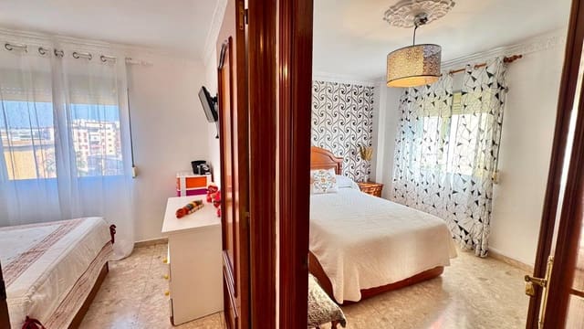 3 soverom Leilighet til salgs i Carretera de Cadiz, Málaga by - € 299 000 (Ref: 9945905)