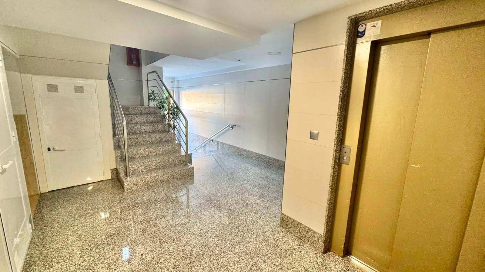 3 soverom Leilighet til salgs i Malaga by - € 299 000 (Ref: 9945905)