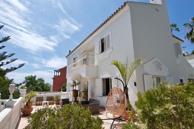 Chalet de 5 habitaciones en Arroyo de la Miel, Benalmádena en venta con piscina garaje - 1.900.000 € (Ref: 9985118)
