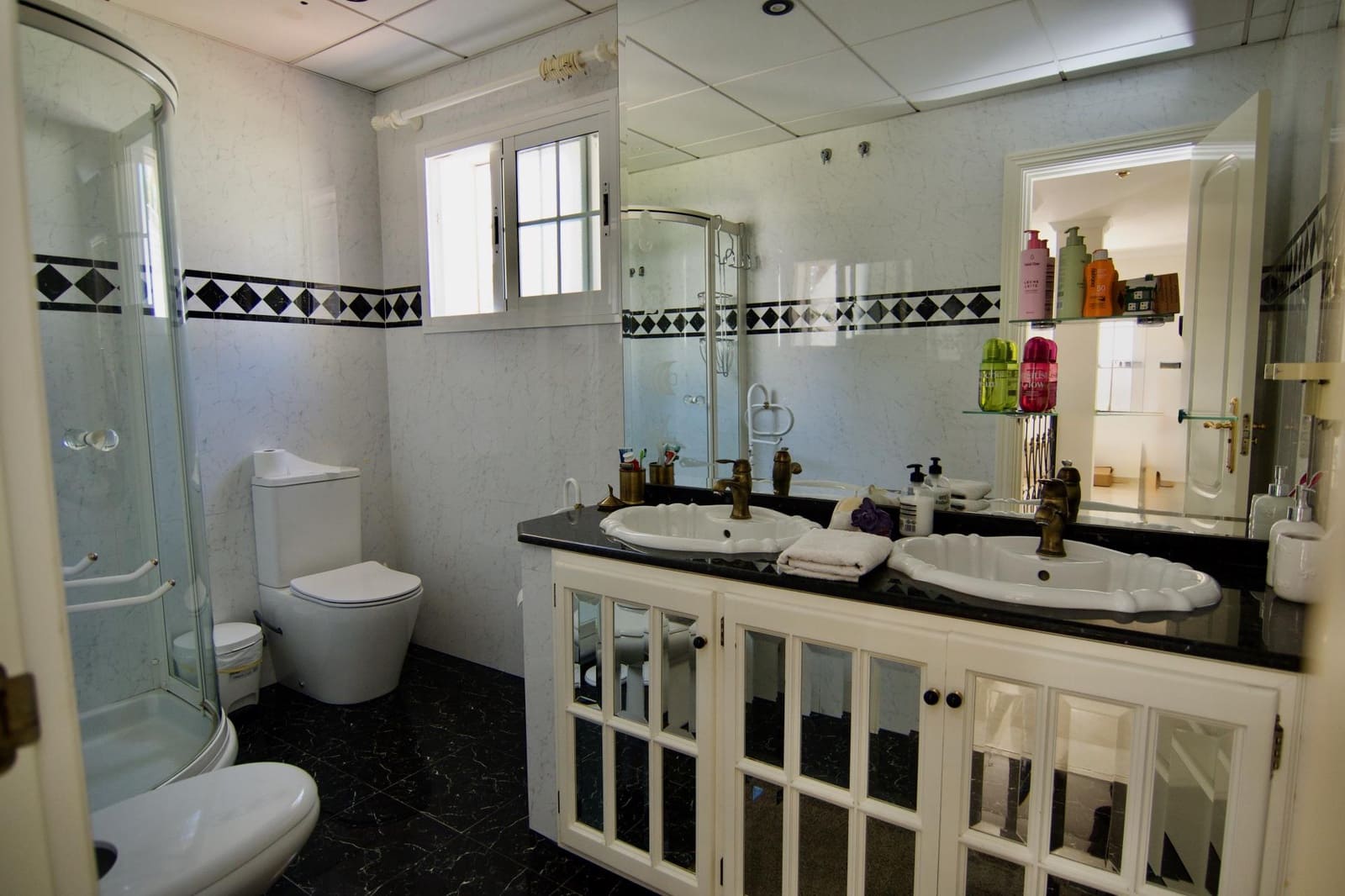 5 bedroom Villa for sale in Arroyo de la Miel with pool garage - € 1,900,000 (Ref: 9985118)