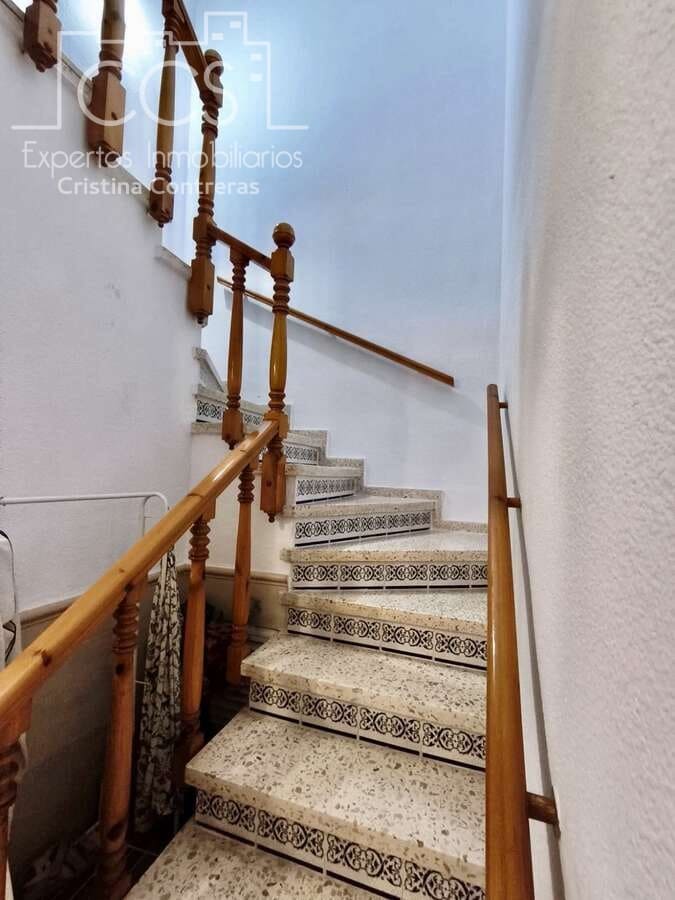 4 sovrum Hus att hyra i Dos Hermanas med pool garage - 1 300 € (Ref: 10014962)