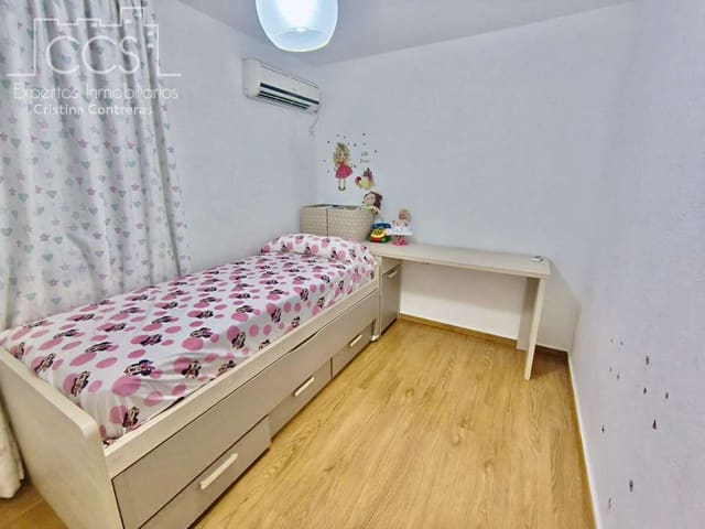 4 bedroom Townhouse for rent in Dos Hermanas - € 1,300 (Ref: 10014962)