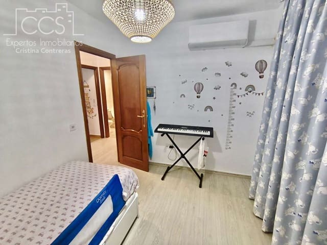 4 bedroom Townhouse for rent in Dos Hermanas - € 1,300 (Ref: 10014962)