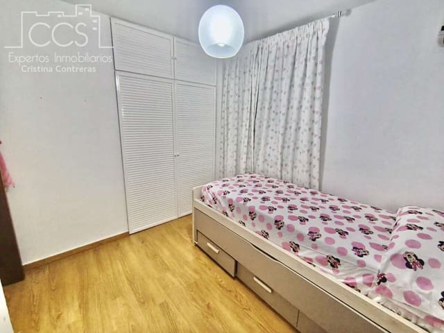 4 bedroom Townhouse for rent in Dos Hermanas - € 1,300 (Ref: 10014962)