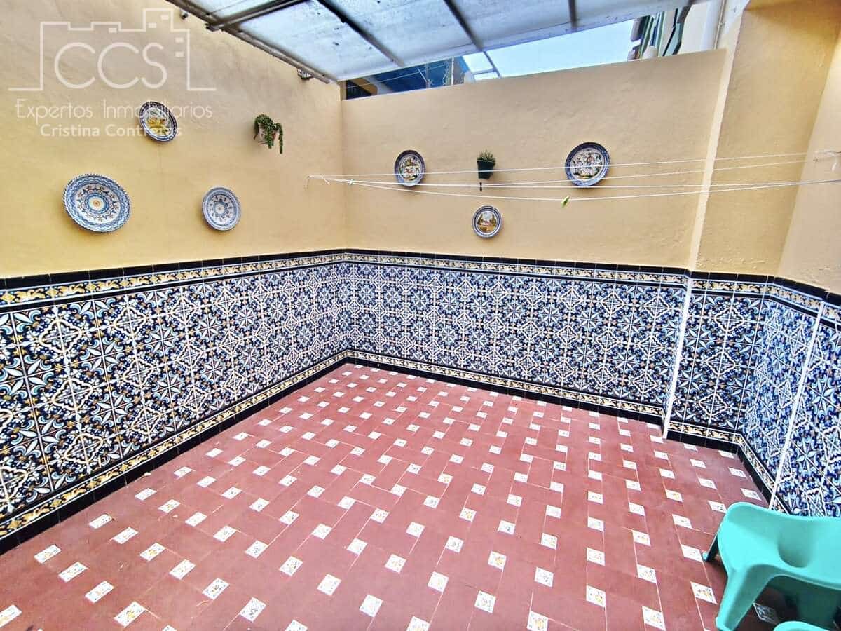 4 sovrum Hus att hyra i Dos Hermanas med pool garage - 1 300 € (Ref: 10014962)