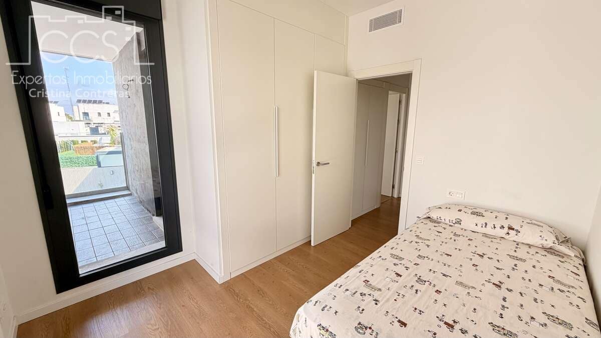 4 sovrum Semi-fristående Villa till salu i Mairena del Aljarafe med garage - 480 000 € (Ref: 10044324)