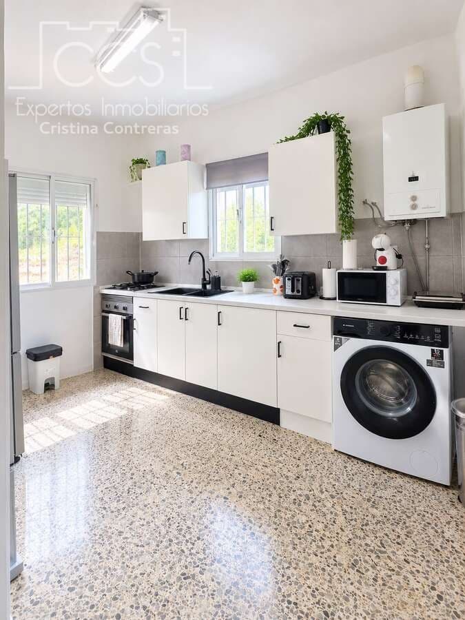 3 soveværelse Finca/Landehus til salg i Almonte med swimmingpool garage - € 185.000 (Ref: 10160811)